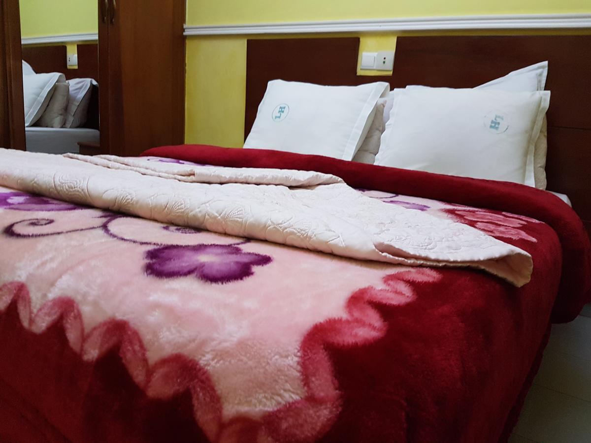 Liza Hotel Yaoundé Esterno foto